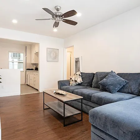 Ground-Floor 1-Bedroom By Beverly Hills Steps From Restaurants, Cafes And Shopping
